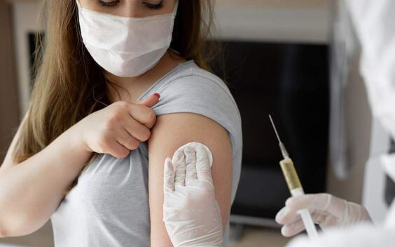 vaccine có thể ảnh hưởng đến kinh nguyệt