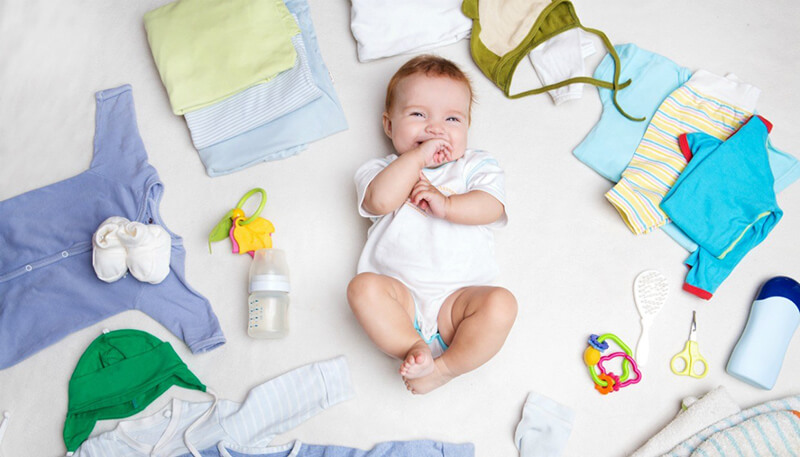 Nên chọn cho bé loại vải cotton thoáng mát, vải bông hoặc vải sợi tre