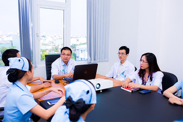 Đội ngũ bác sĩ phòng khám Pasteur với quy trình làm việc chuyên nghiệp