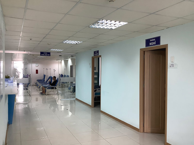 Không gian phòng khám đa khoa miền Trung thoáng mát, sạch sẽ