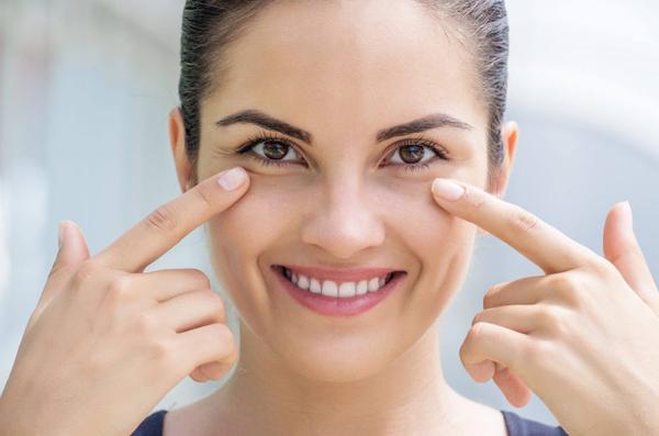 Thuốc nhỏ mắt Eyemiru 40 Ex có tác dụng điều tiết mắt trong các điều kiện ánh sáng tác động khác nhau, làm sáng mắt, …