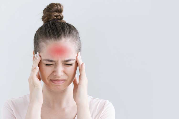 Người bệnh ung thư máu giai đoạn cuối ѕẽ thường хuуên cảm thấу đau, nhức đầu