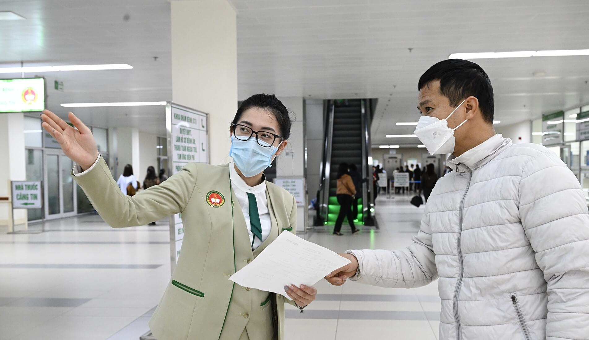khám và chữa bệnh tại bệnh viện Quân Y 103