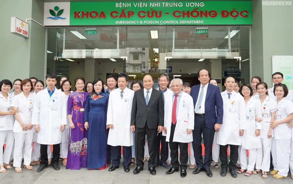 Đội ngũ y bác sĩ bệnh viện Nhi trung ương