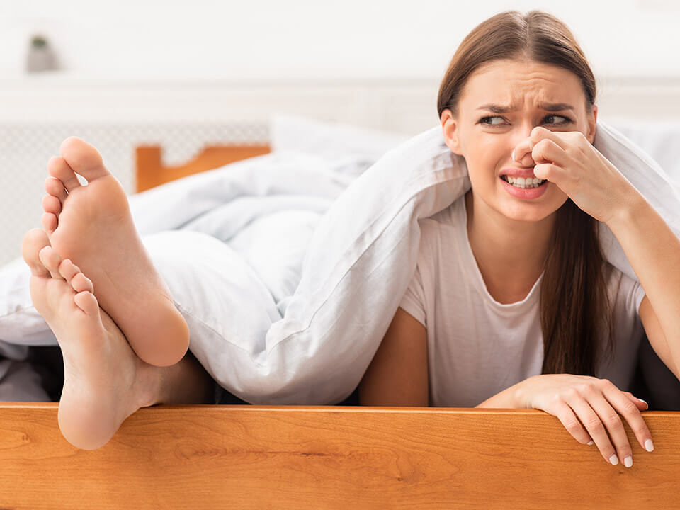 Tìm hiểu nguyên nhân gây ra hôi chân. Phương pháp chữa trị an toàn và hiệu quả