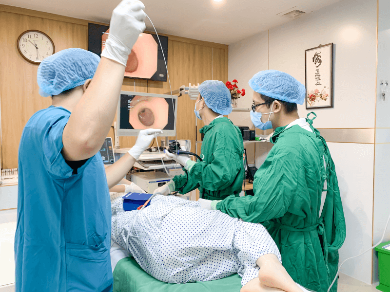 chữa trị polyp trực tràng