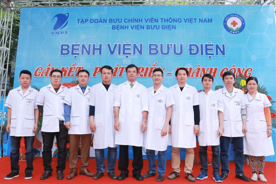 Đội ngũ y bác sĩ tại bệnh viện Bưu điện Hà Nội
