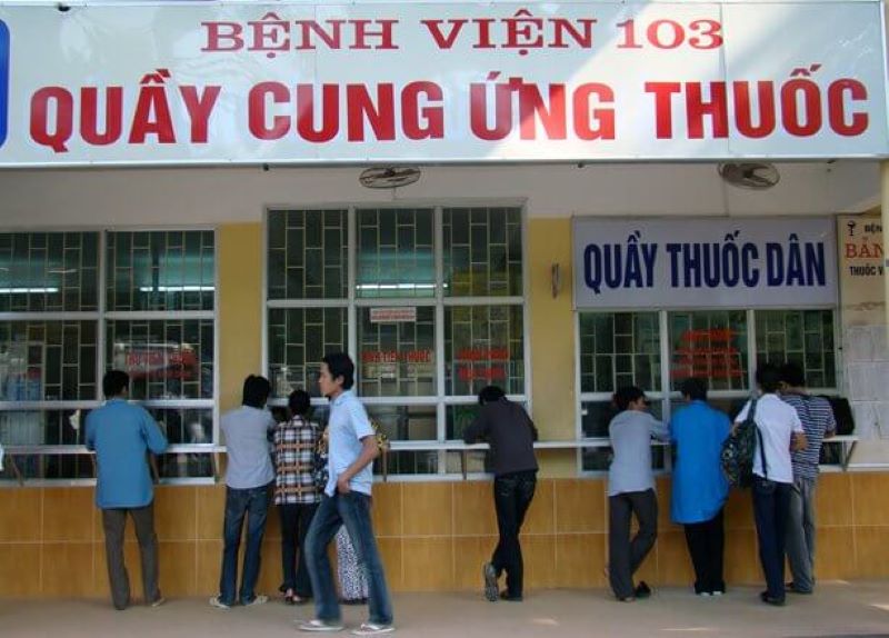 Hoạt động thăm khám tổng quát tại bệnh viện 103