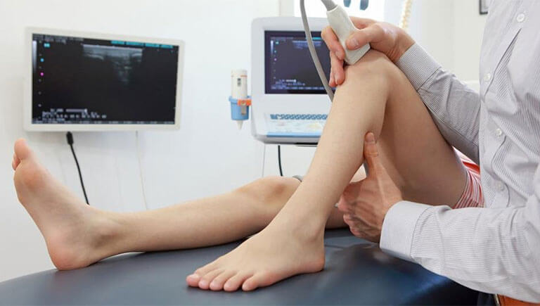 khám xương khớp tại bệnh viện Bạch Mai