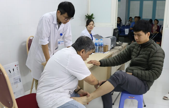khám bệnh tại bệnh viện Việt Đức