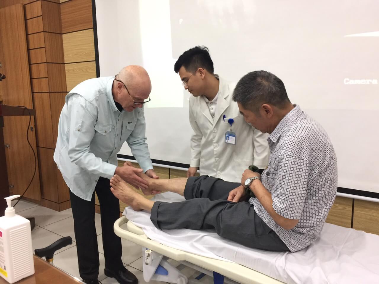 Hướng dẫn thăm khám Khoa Xương Khớp nhanh chóng, hiệu quả tại bệnh viện Bạch Mai