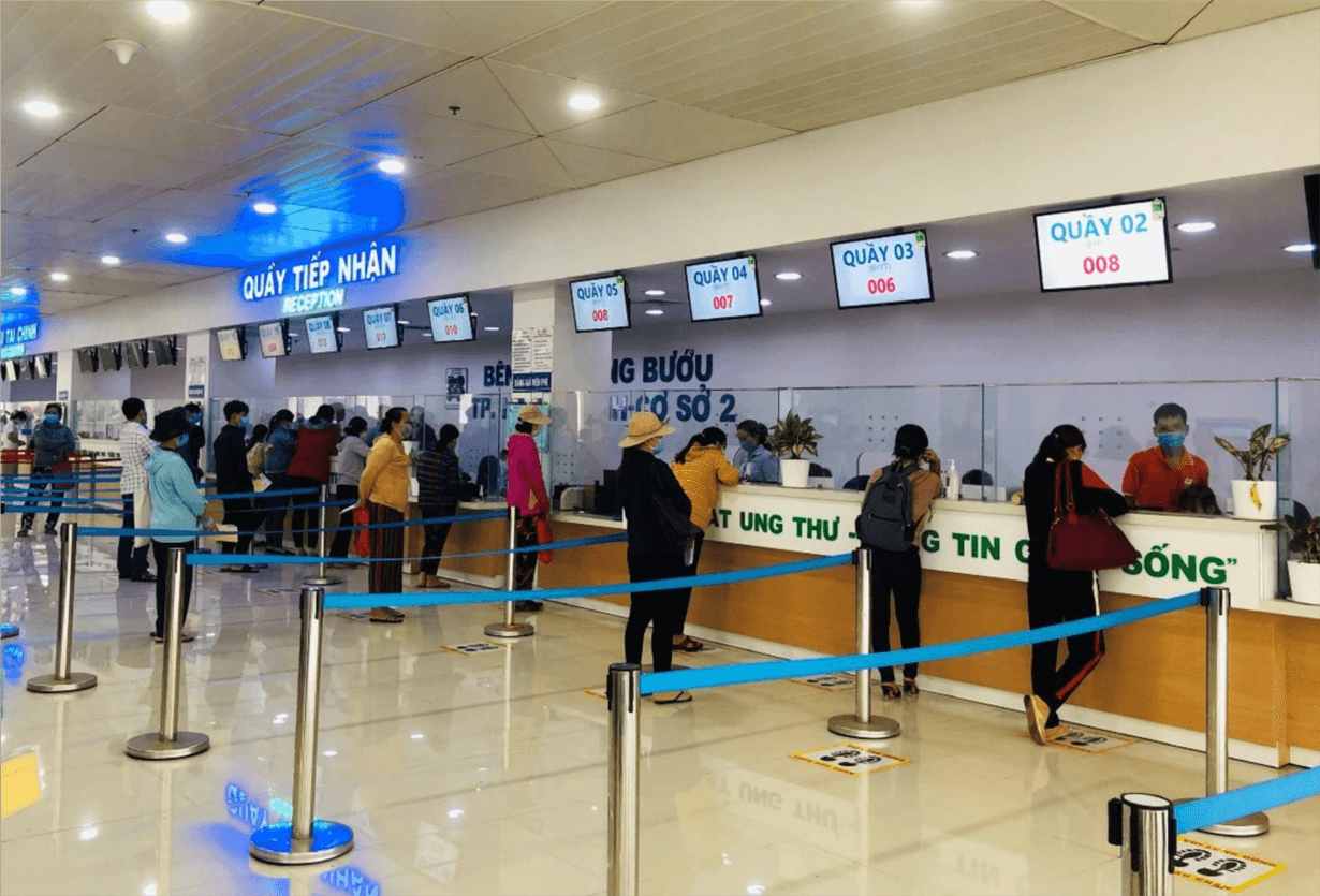 thăm khám tại bệnh viện Ung bướu TP.HCM