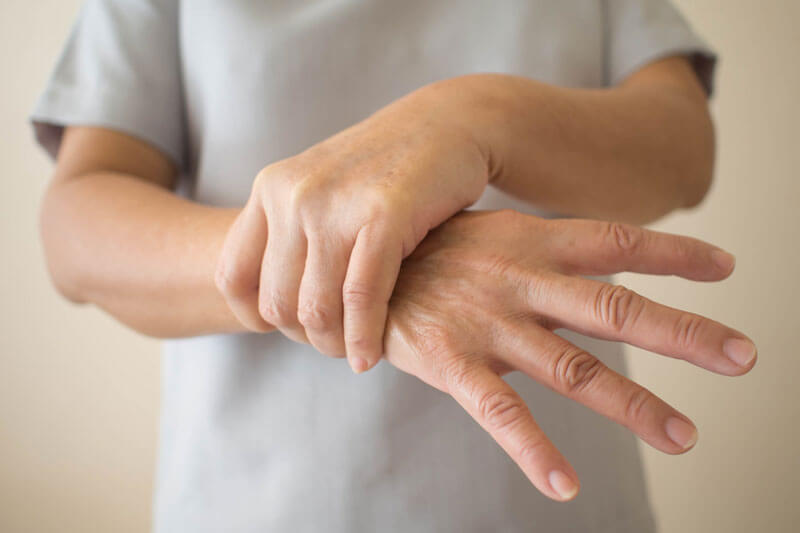 Hội chứng đường hầm cổ tay là gì? Nguyên nhân, chẩn đoán và cách chữa trị