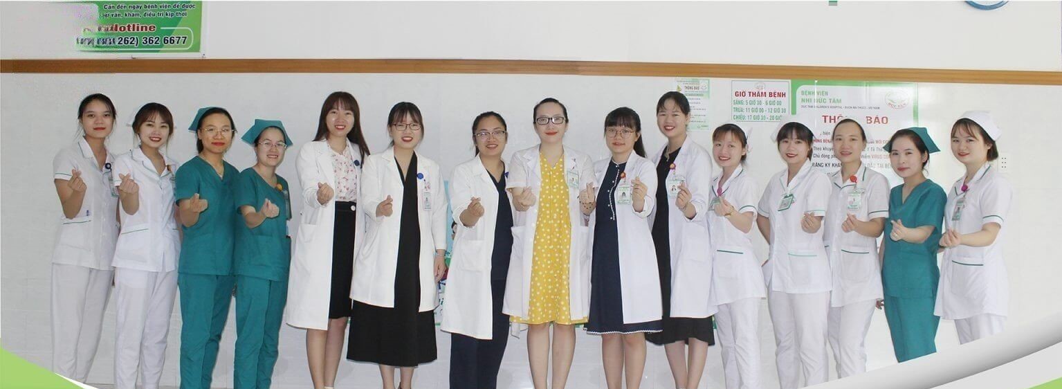 Đội ngũ y bác sĩ bệnh viện nhi Đức Tâm