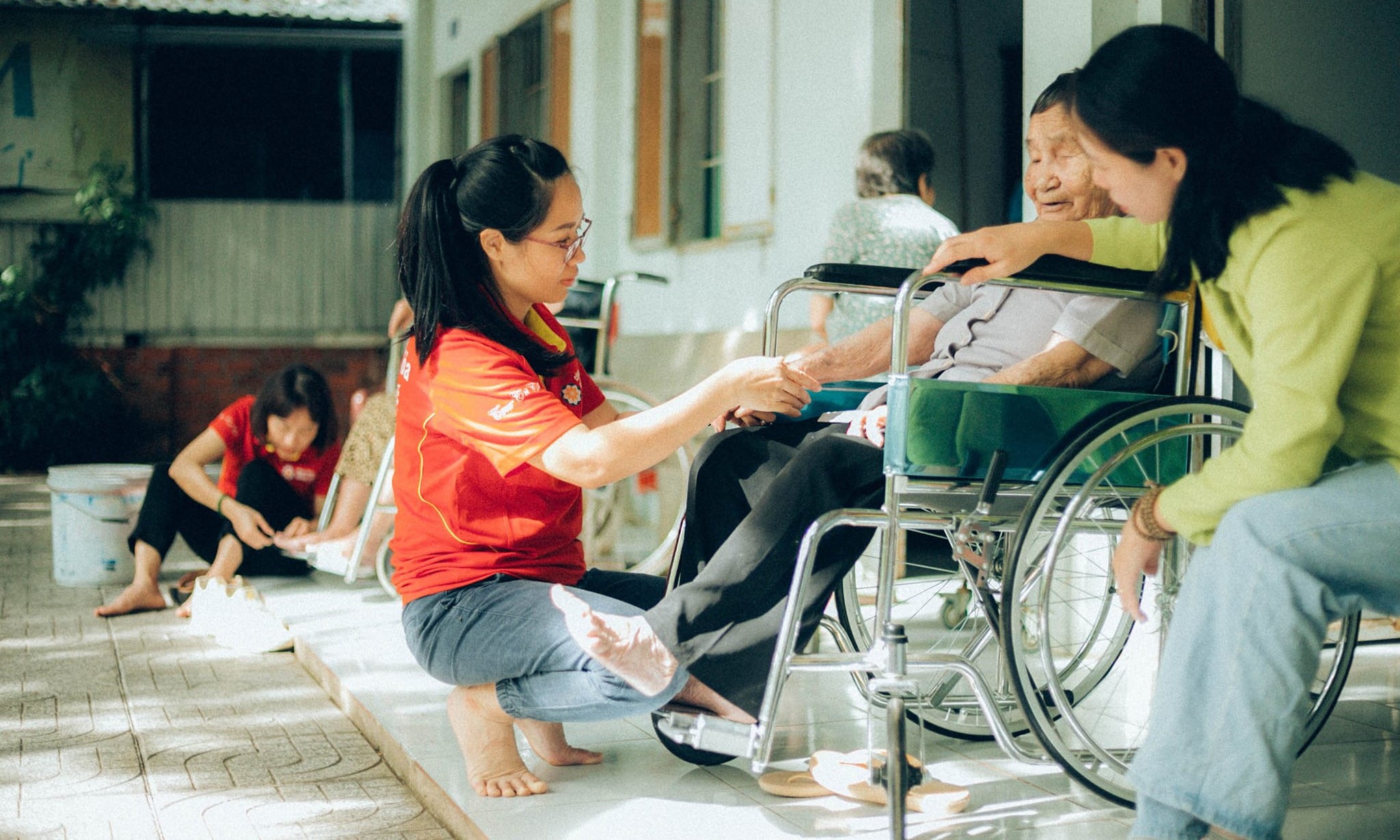 Hoạt động chăm sóc