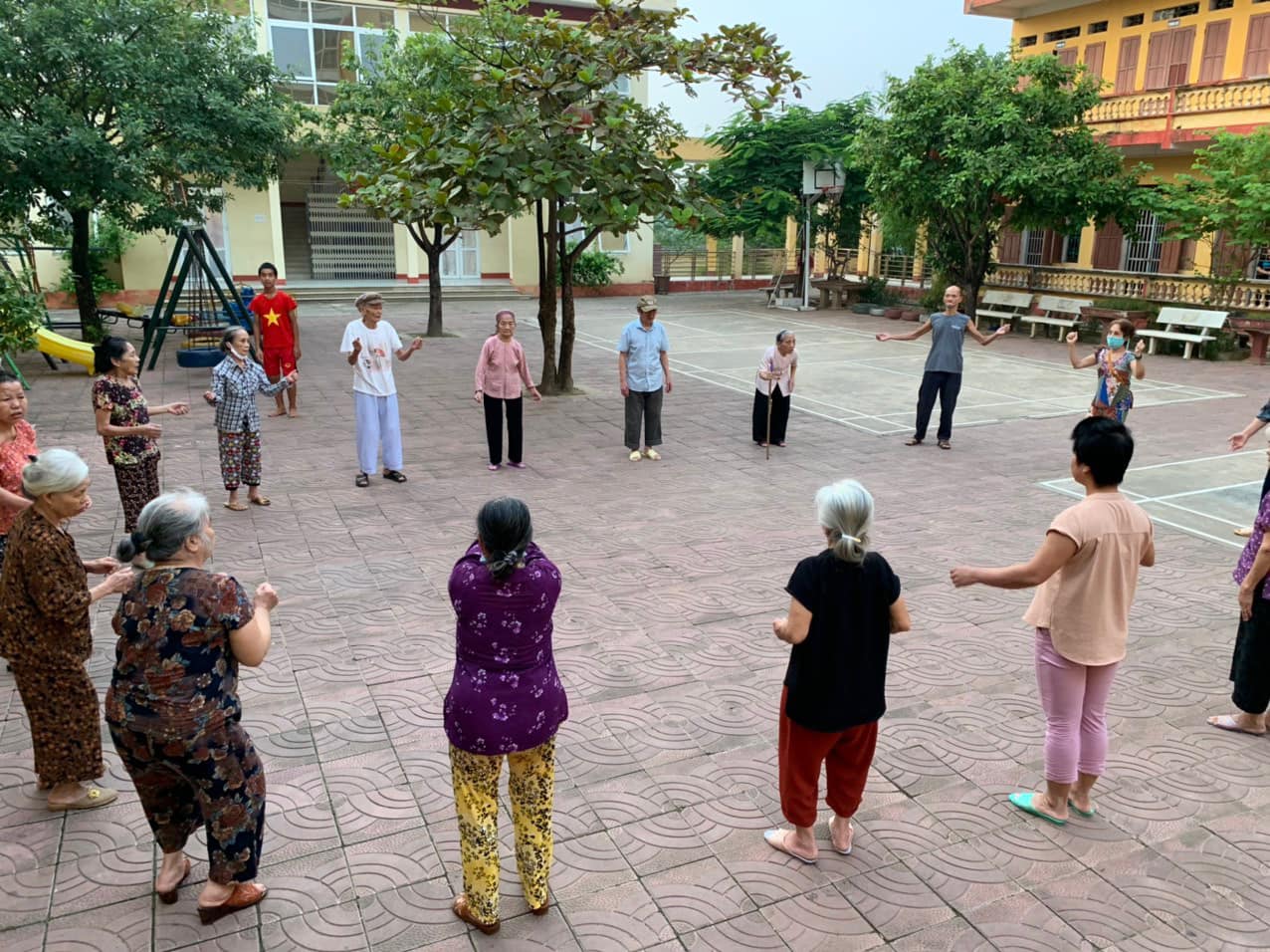 Hoạt động chăm sóc