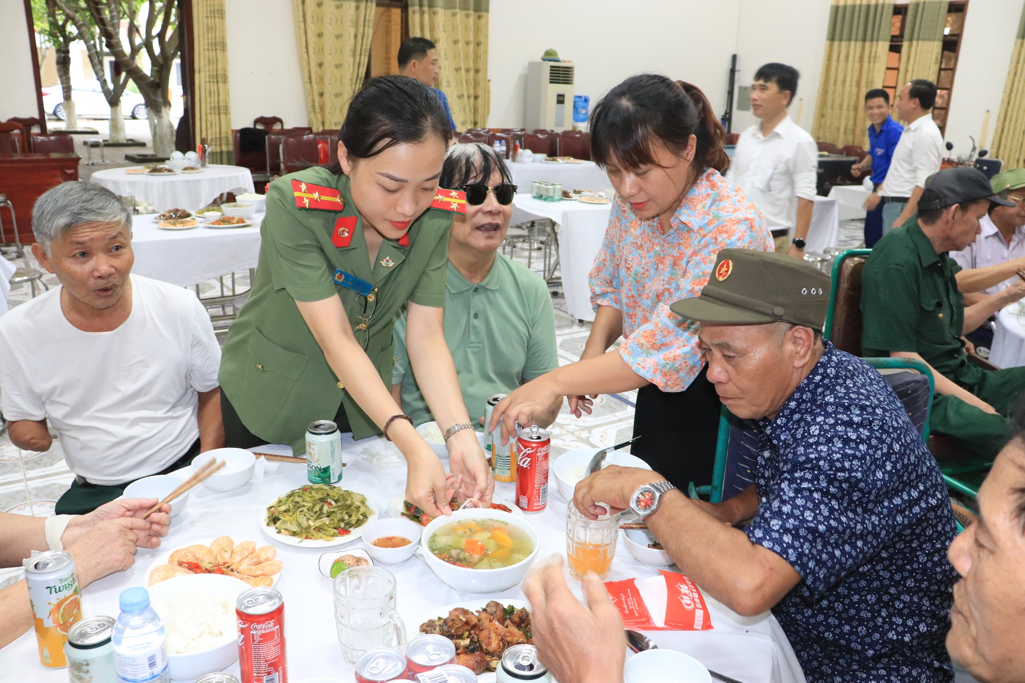 Hoạt động chăm sóc