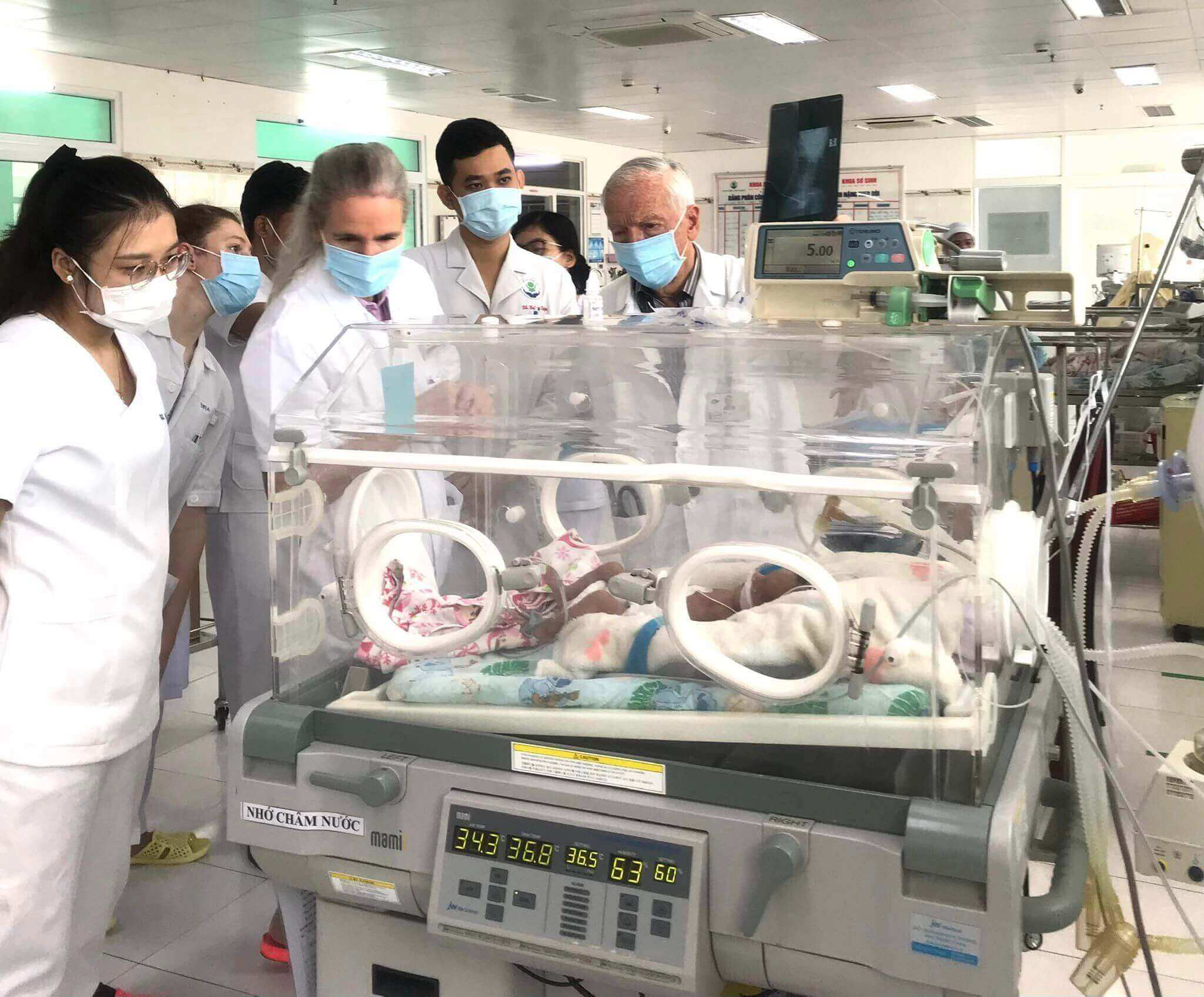 Hoạt động khám chữa bệnh tại Bệnh viên Nhi đồng Cần Thơ