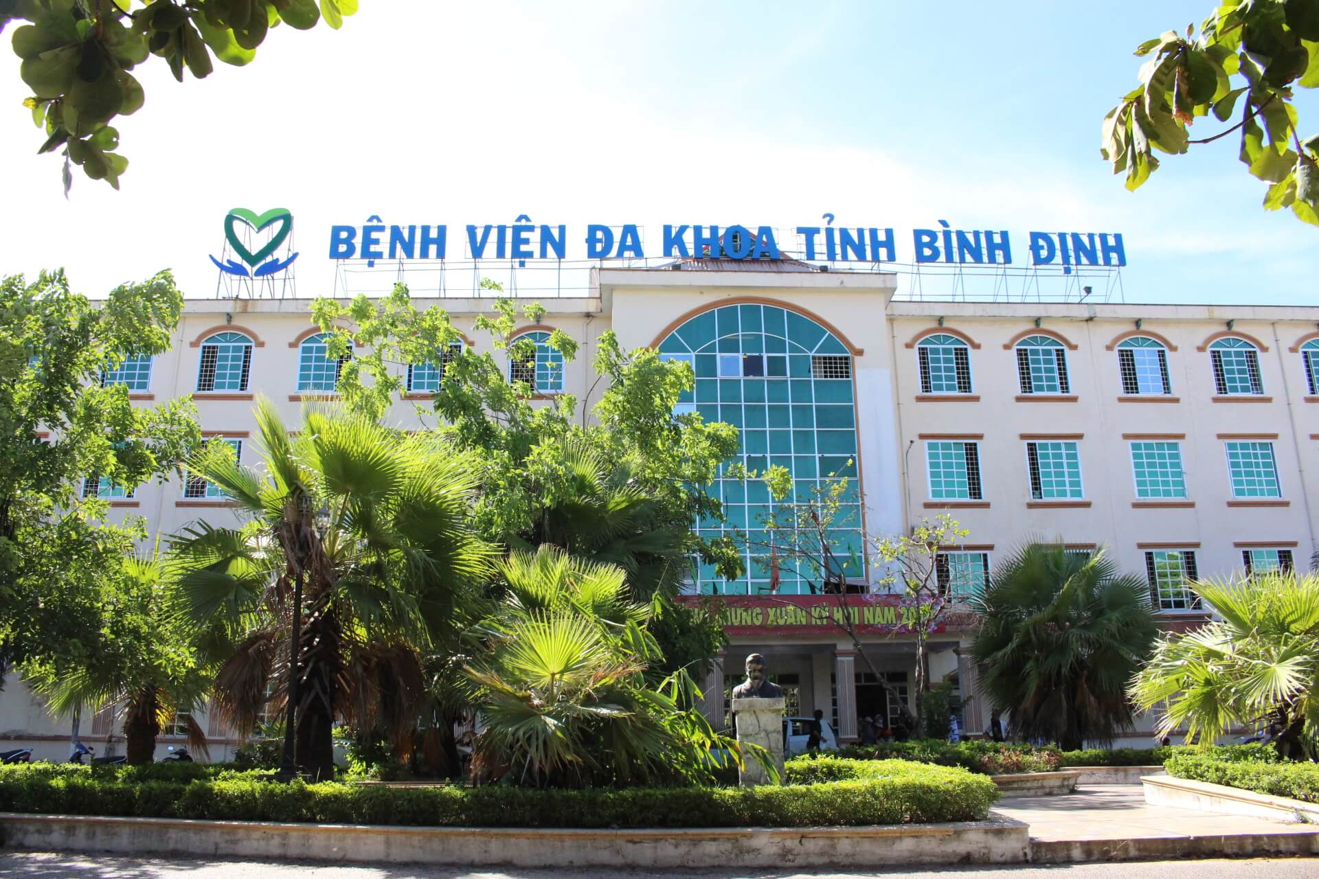 Review và hướng dẫn đặt lịch khám tại Bệnh viện Đa khoa tỉnh Bình Định