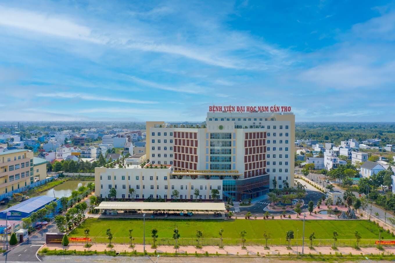 Bệnh viện Đại học Nam Cần Thơ: Đặt lịch khám, bảng giá, Review chi tiết