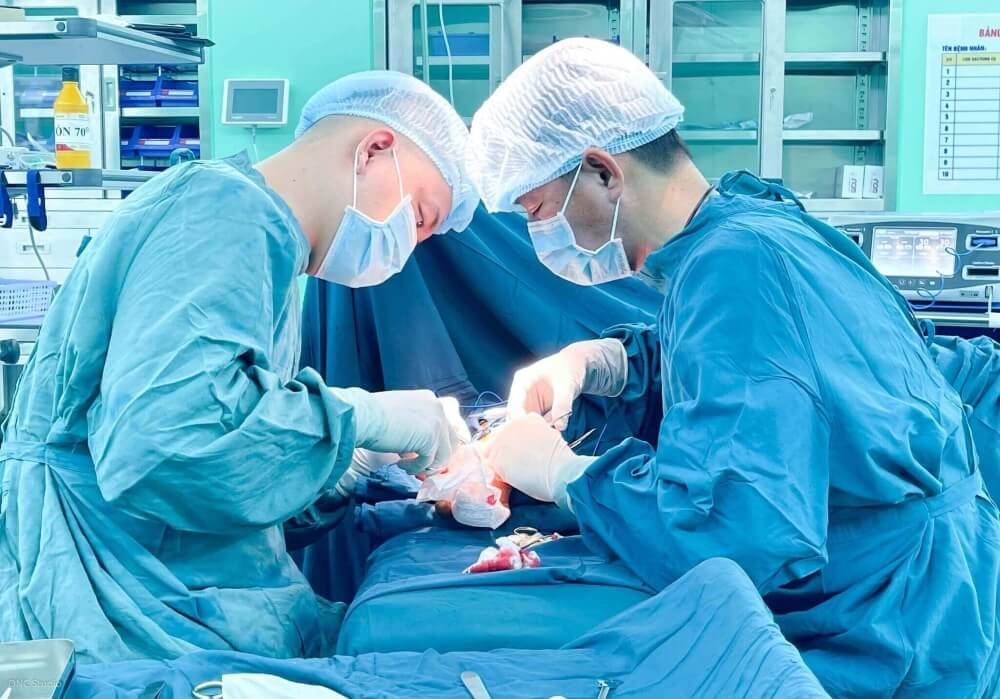 Khám chữa bệnh tại bệnh viện Đại học Nam Cần Thơ