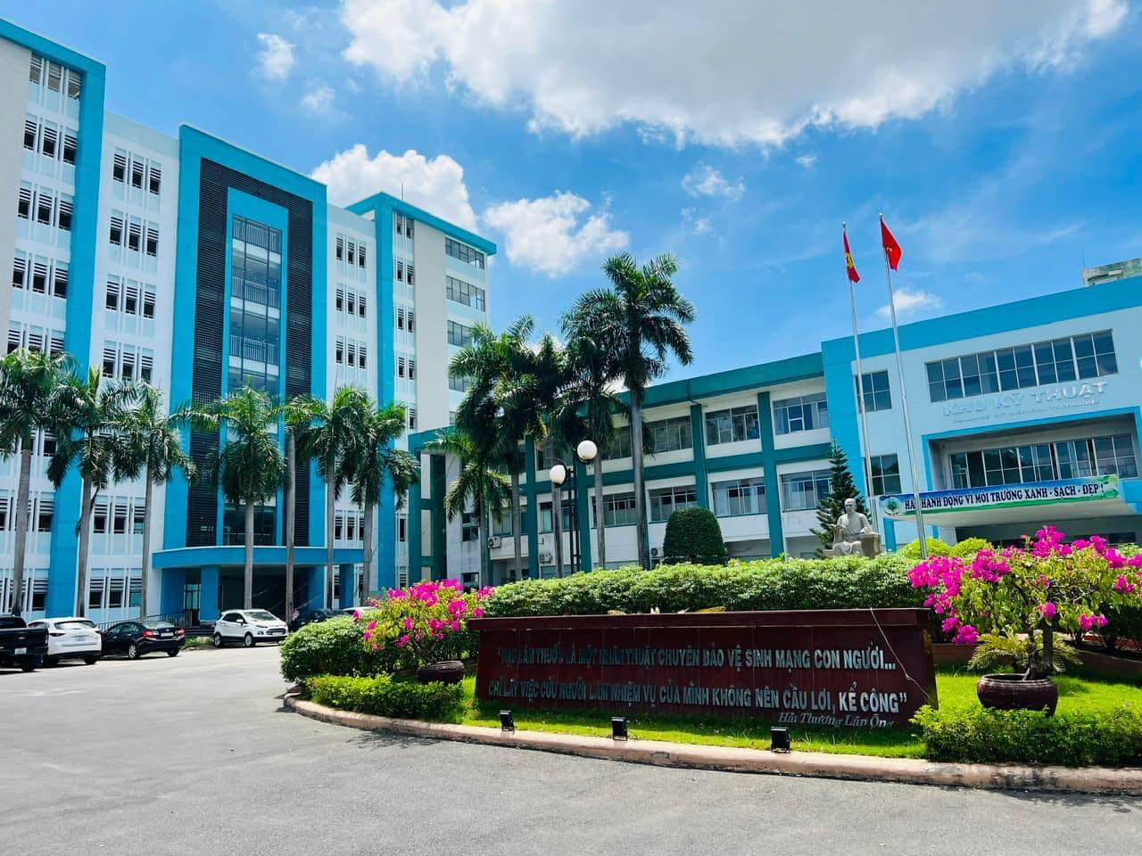 Review chi tiết và đặt lịch khám tại Bệnh viện Đa khoa tỉnh Quảng Nam