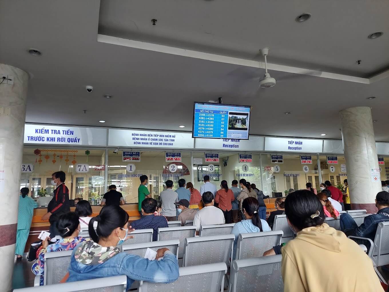 Hoạt động khám chữa bệnh tại Bệnh viện Đa khoa Trung tâm An Giang, tỉnh An Giang