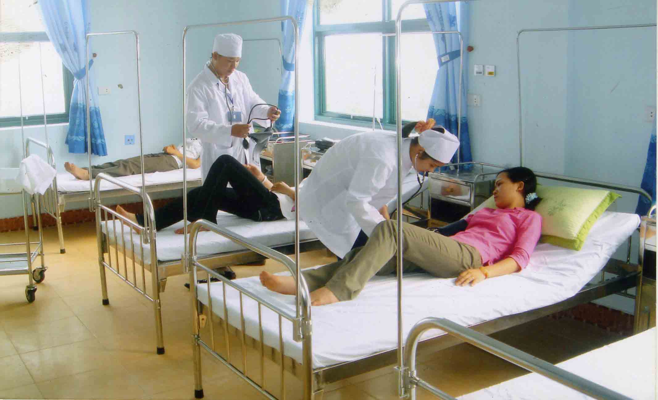 Hoạt động khám chữa bệnh tại Bệnh viện Đa Khoa Trung Ương Quảng Nam