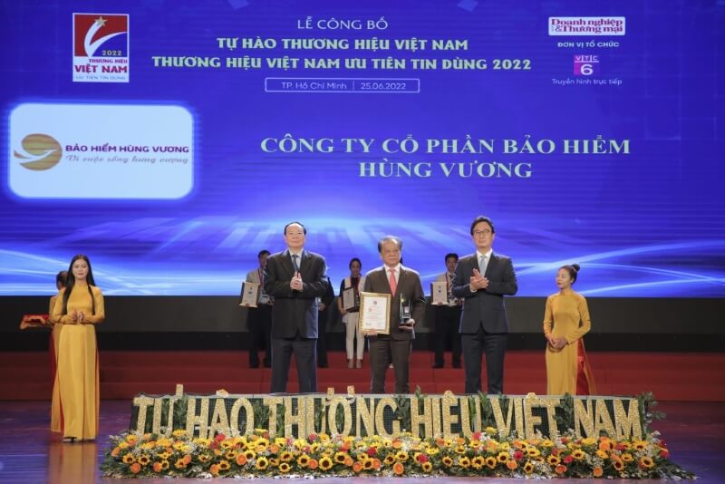 bảo hiểm hùng vương nhận giải thưởng