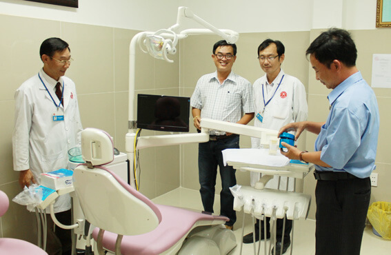 Khám bệnh tại Bệnh viện Răng Hàm Mặt Việt Anh Đức