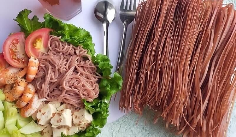 Bún gạo lứt bao nhiêu calo?