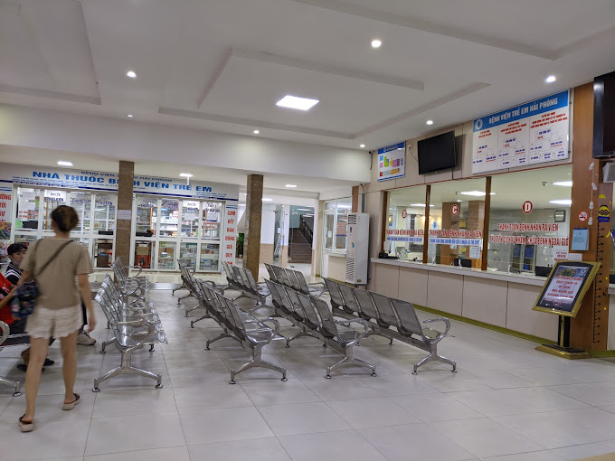 Khám bệnh tại Bệnh viện Trẻ em Hải Phòng