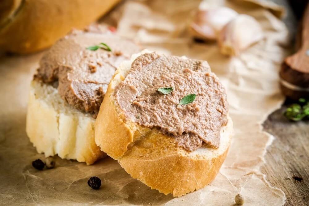 Bánh mì pate bao nhiêu calo? Lưu ý khi ăn bánh mì pate
