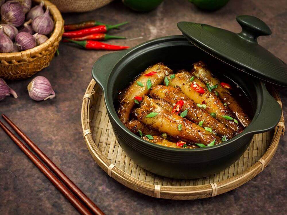 Cá kho bao nhiêu calo? Lợi ích của cá kho đối với sức khỏe