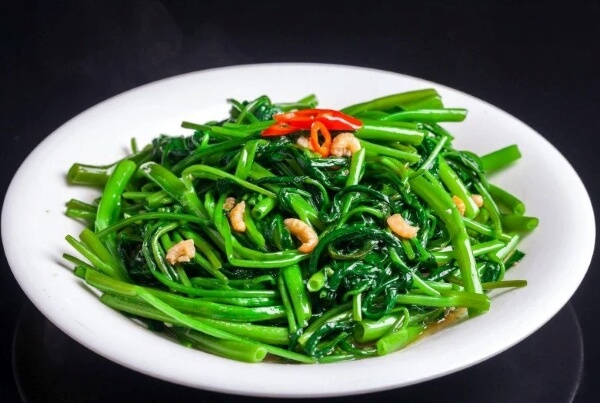 Rau muống xào bao nhiêu calo?