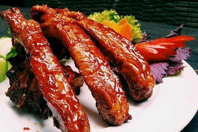 Sườn nướng bao nhiêu calo? Cách ăn sườn không mập