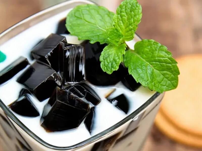 Ăn thạch đen (sương sáo) có tốt không?