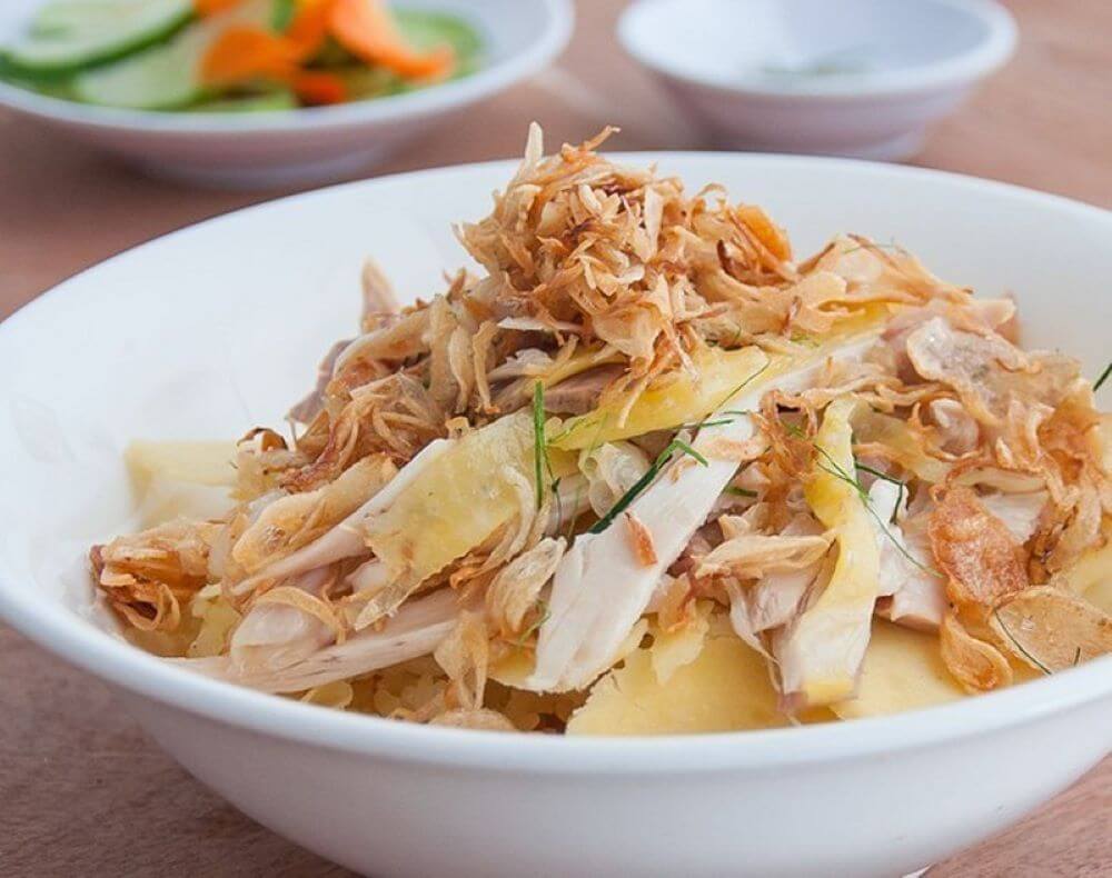 Xôi gà bao nhiêu calo? Những lưu ý khi ăn xôi gà