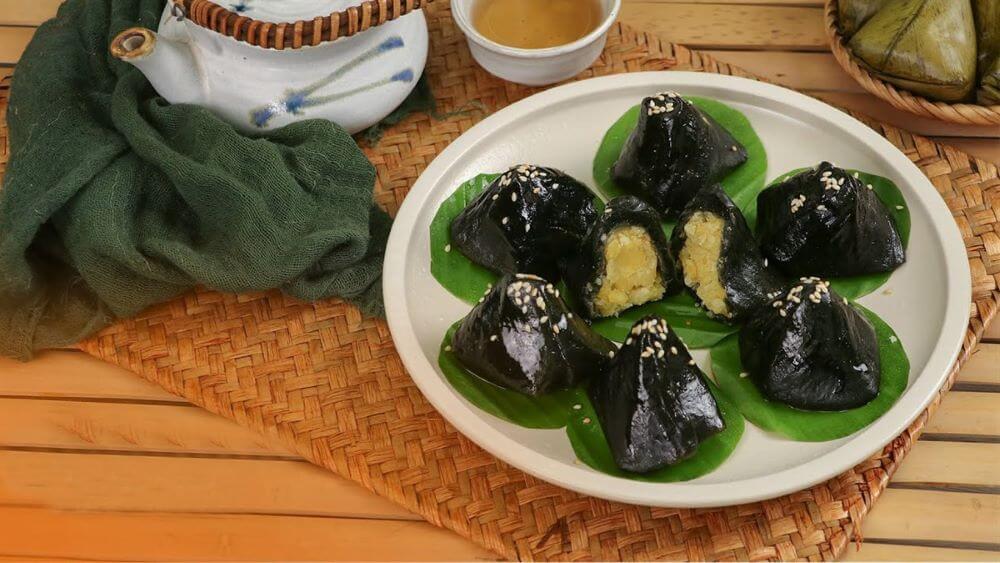 Bánh ít lá gai bao nhiêu calo? Ăn bánh ít lá gai có mập (béo) không?