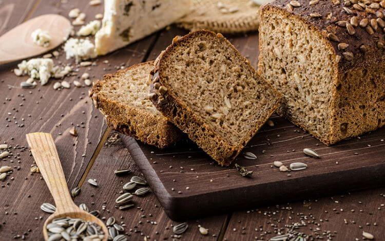 Cách giảm cân với bánh mì ngũ cốc