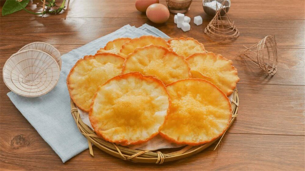 Bánh tai yến bao nhiêu calo? Ăn bánh tai yến có béo không?