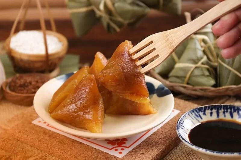 Một số lưu ý khi ăn bánh tro