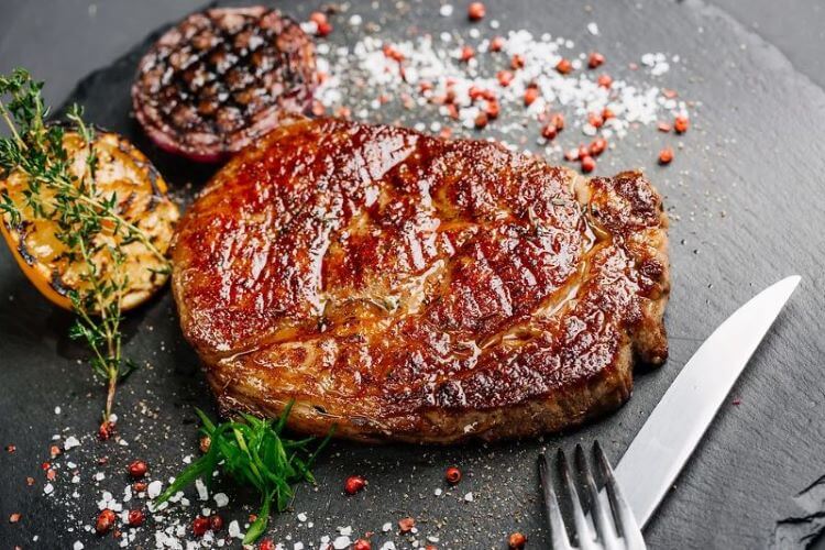 Cách chế biến bò bít tết phong cách phương Tây