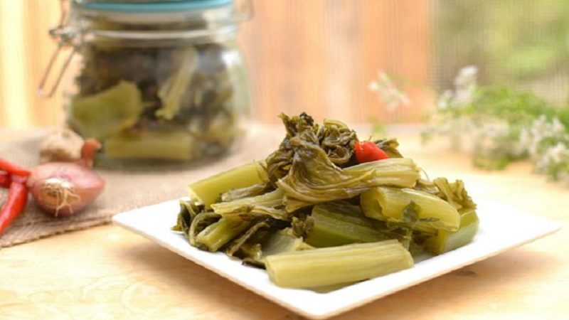 Dưa chua bao nhiêu calo?