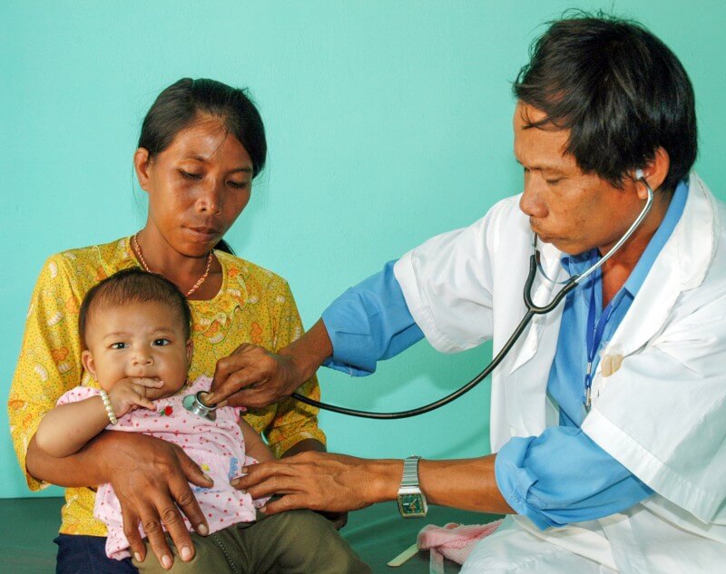 Bệnh nhân khám bệnh tại bệnh viện