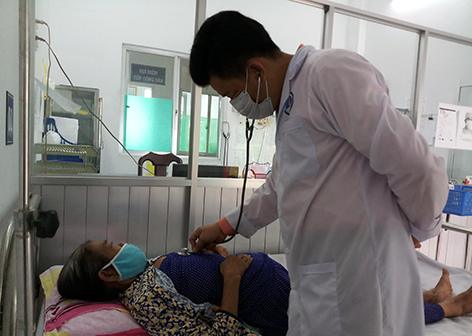 Bệnh nhân điều trị tai bệnh viện