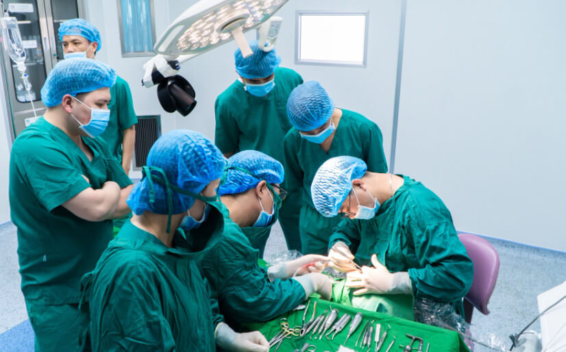 Hoạt động điều trị tại Bệnh viện Thái Thượng Hoàng