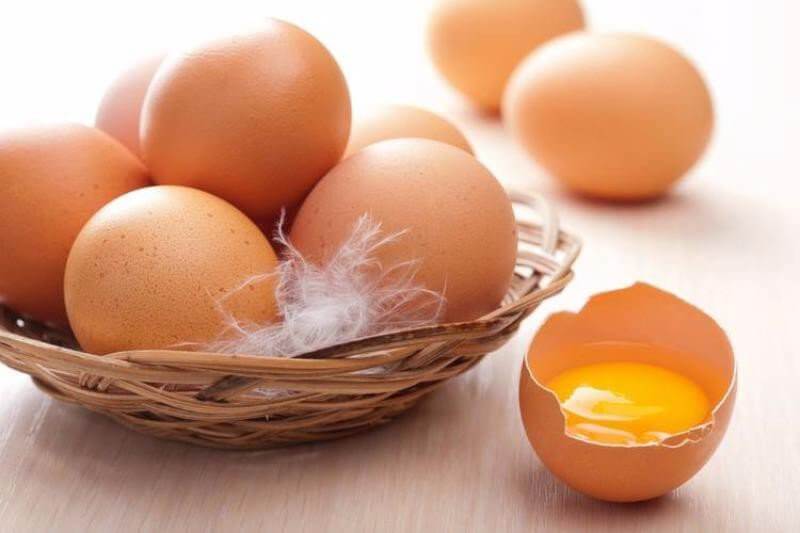 Lòng đỏ trứng gà bao nhiêu calo?