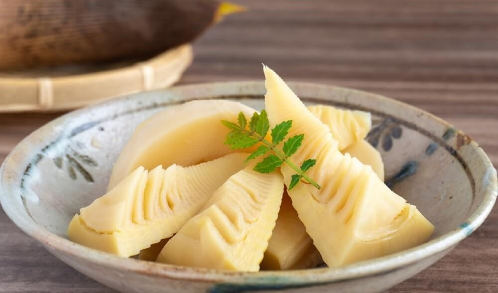 Măng xào bao nhiêu calo? Ăn măng xào có béo (mập) không?