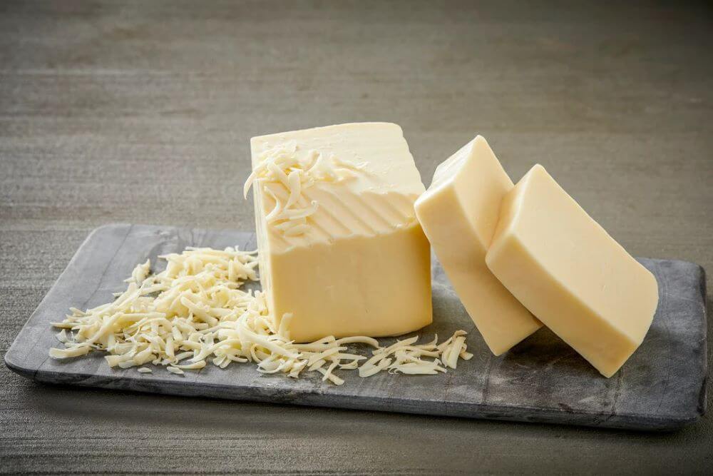 Phô mai Mozzarella bao nhiêu calo? Lưu ý khi ăn phô mai Mozzarella